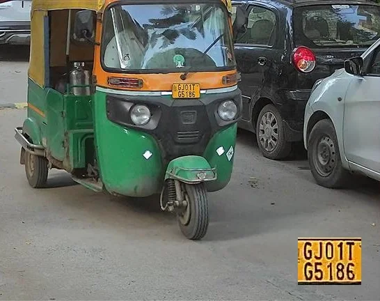 Rickshaw capture day time ANPR